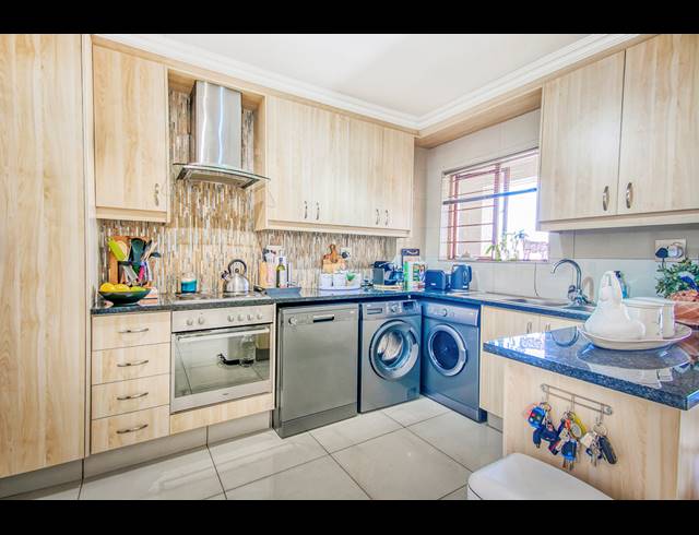 2 BEDROOM APARTMENT RENTED IN SANDRINGHAM